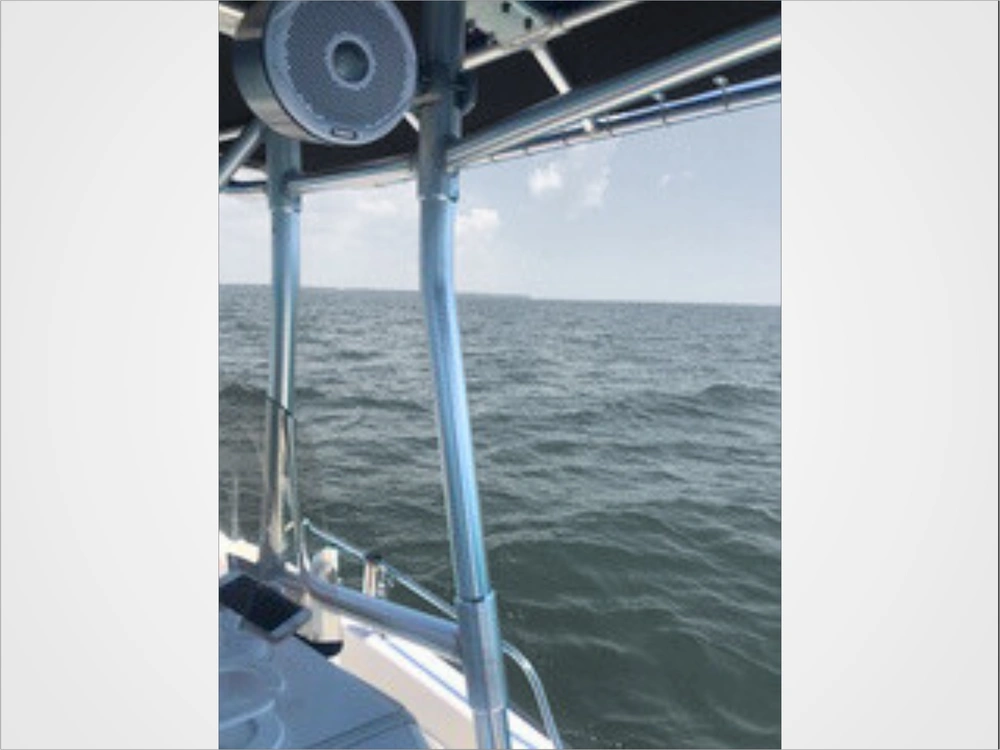 2001 Boston Whaler 220 Dauntless alt