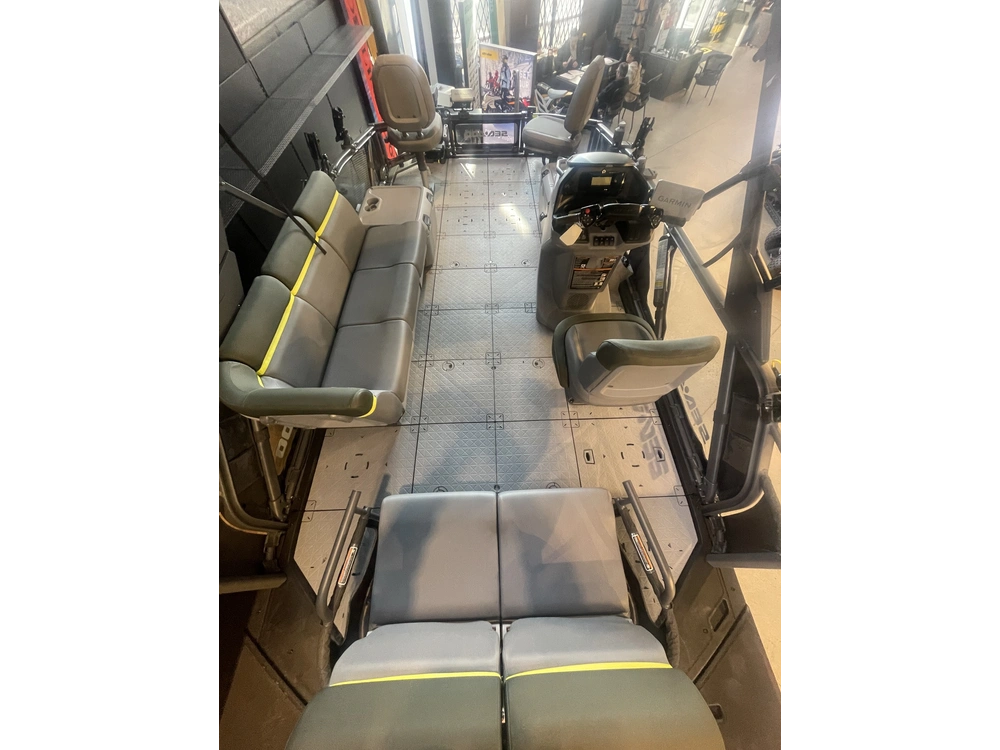 2026 Sea-doo Switch Fish 18' alt