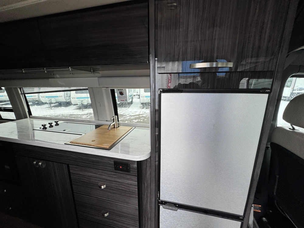 Winnebago Era 70b 2022 alt