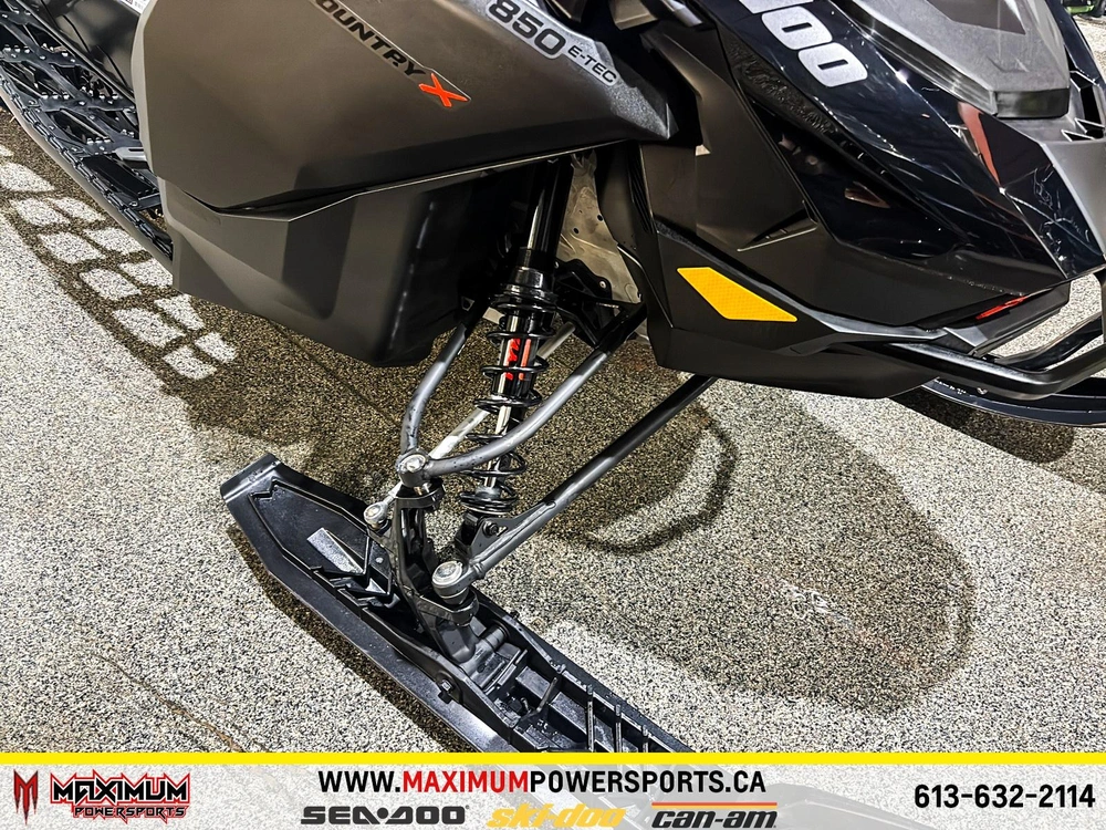 2024 Ski-doo Backcountry X 850 E-tec Powdermax 2.0 Shot alt