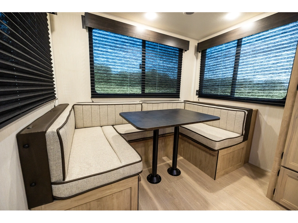 2026 Cherokee 20rdse Grey Wolf alt