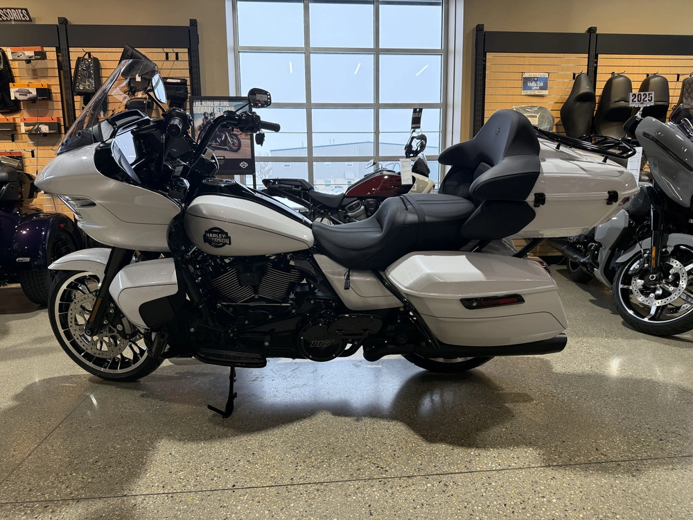 2026 Harley-davidson Road Glide Limited alt