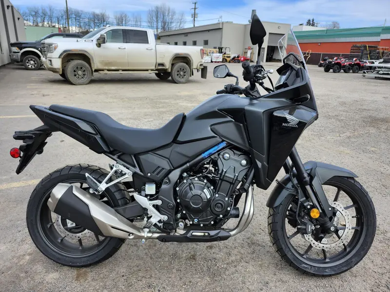 2025 Honda NX500 thumbnail 6