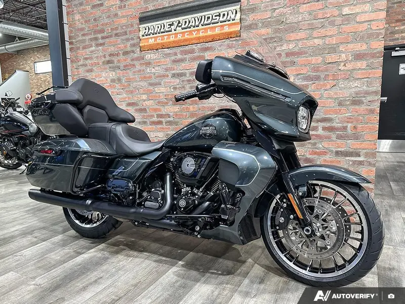 2026 Harley-Davidson Street Glide Limited thumbnail 3
