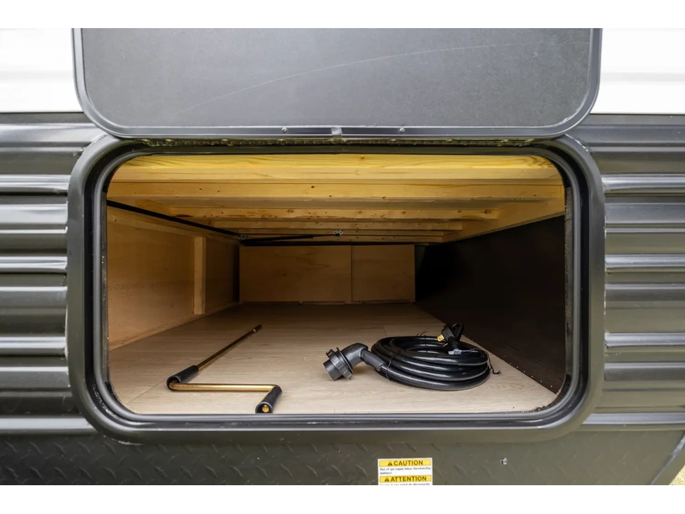 2026 Cherokee 16bhsw Wolf Pup alt