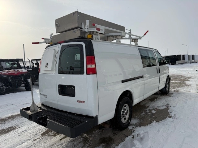 2014 Gmc Savana 3500 Cargo Van alt