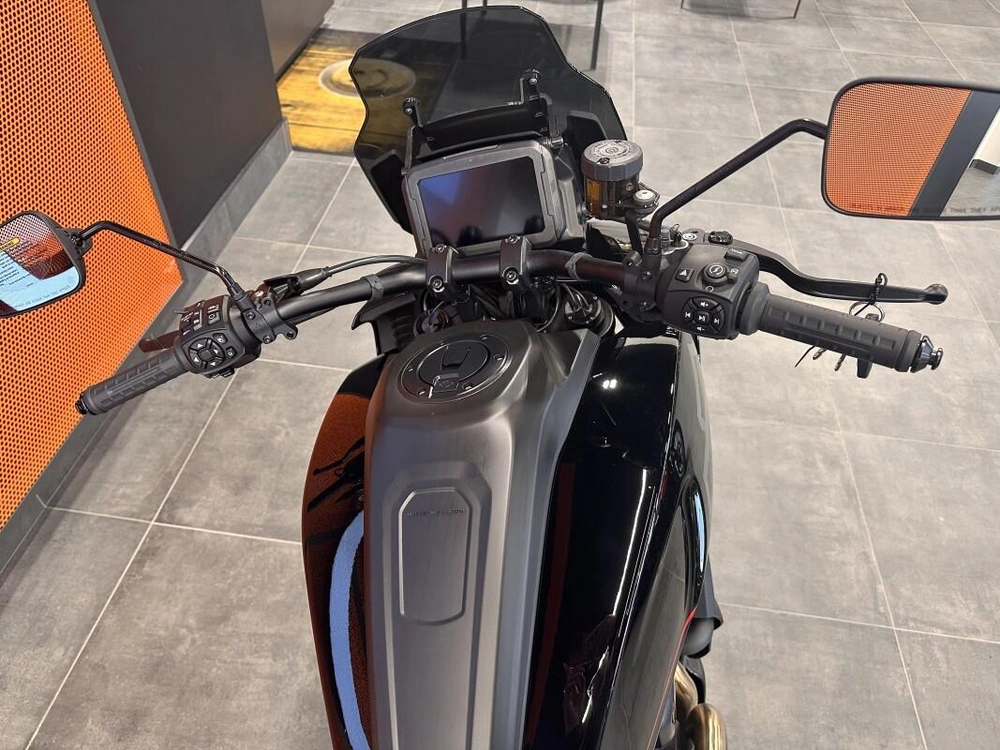 2025 Harley-davidson Adventure Touring alt