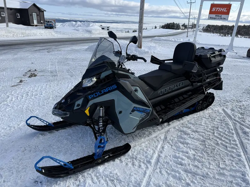 2026 Polaris Titan Voyageur S4 Ultimate
