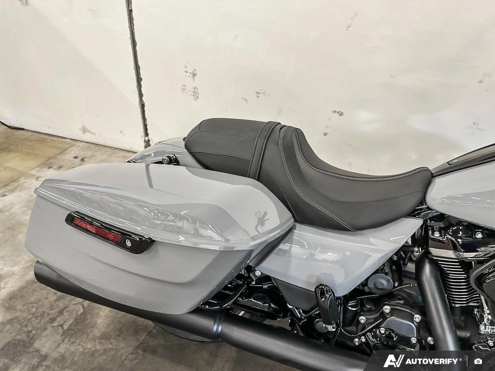 2026 Harley-davidson Road Glide alt