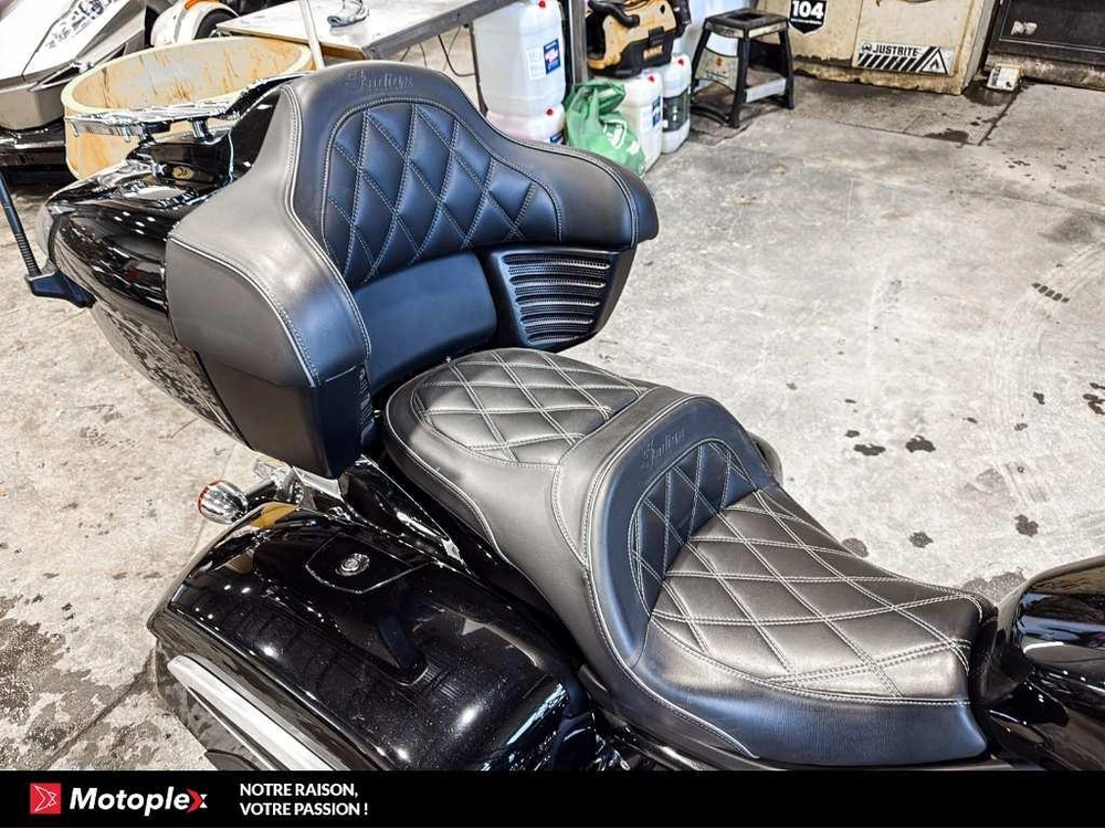 Indian Motorcycle Pursuit 2022 alt