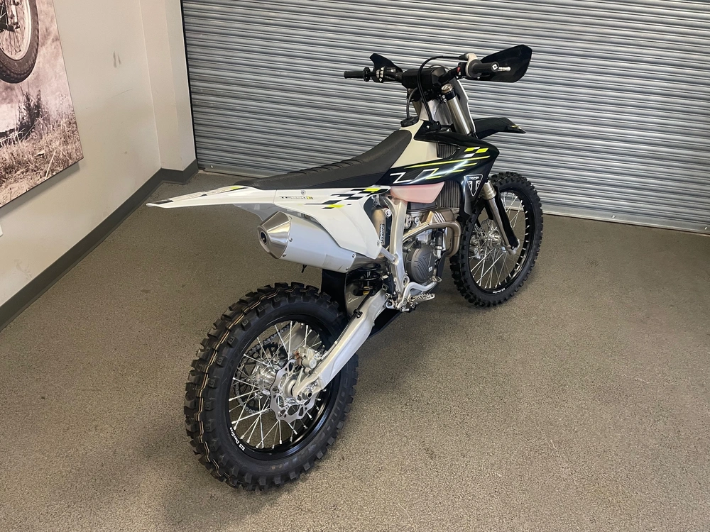 2026 Triumph Tf250-c alt