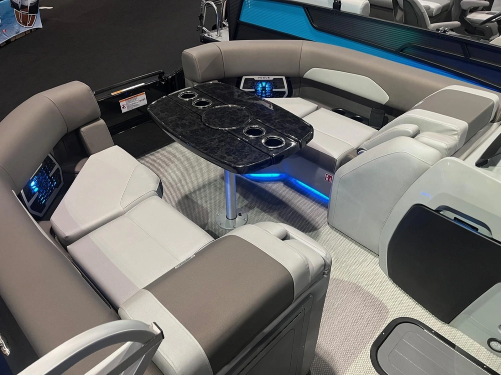 2026 Princecraft Vogue 23 Rl Black 200 V6 Dts alt