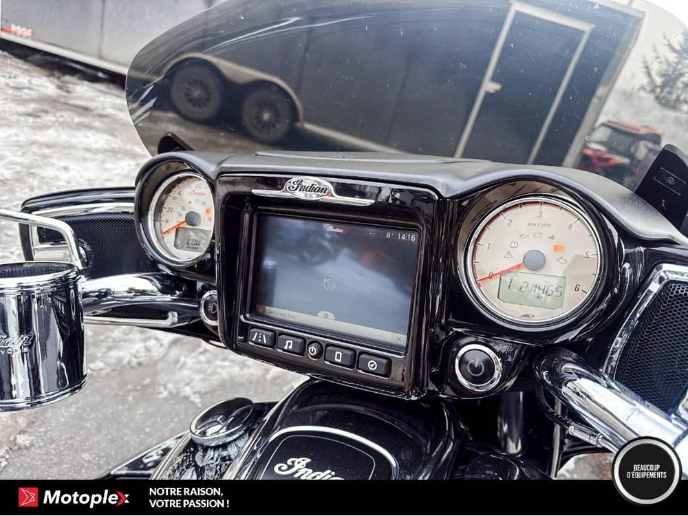 Indian Motorcycle Roadmaster Custom Paint 2018 alt