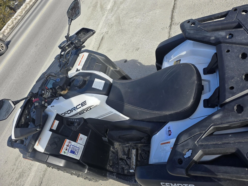 2022 Cfmoto Cforce 600 alt