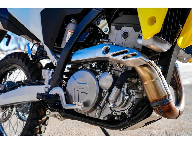 2025 Suzuki DR-Z4S thumbnail 11