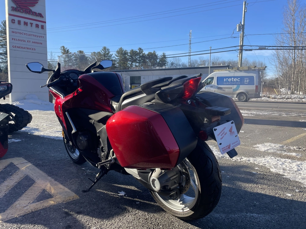 Honda Vrf 1200 Fa Manuel 2010 alt