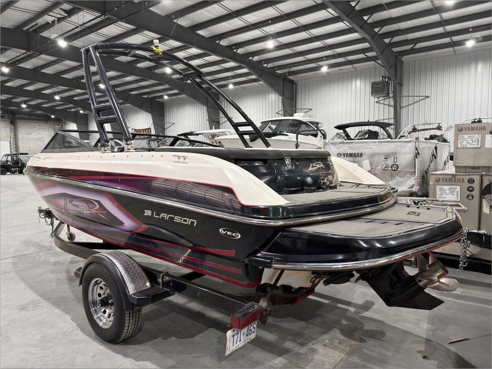 2013 Larson Lsr 2100 alt