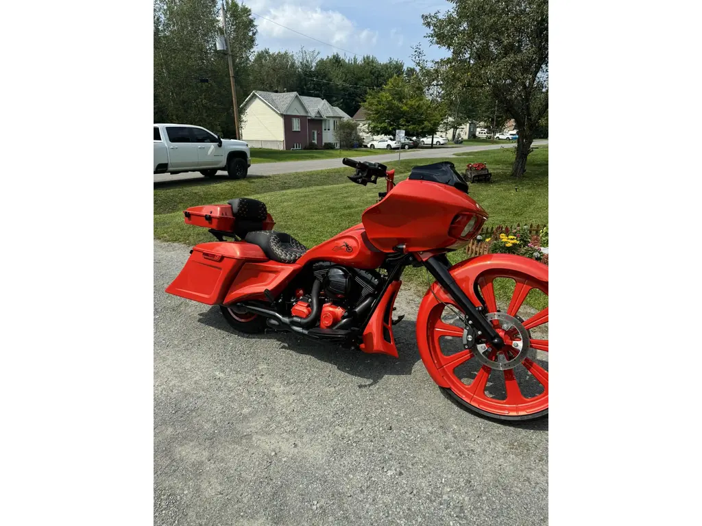 2016 Harley-Davidson ROAD GLIDE CUSTOM STAGE 4