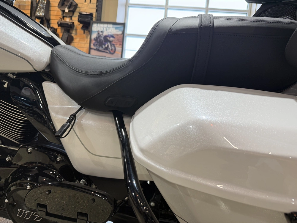 2026 Harley-davidson Road Glide Limited alt