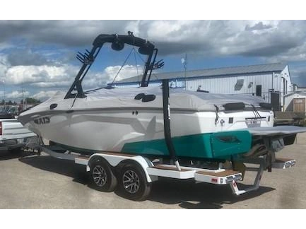 2023 Axis Wake Research A225 alt