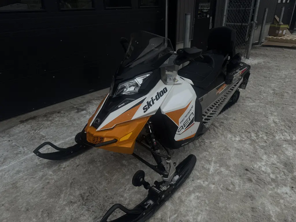 2019 Ski-Doo renegade 600 ace