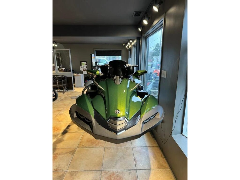 Kawasaki Ultra 310lx 2024 alt