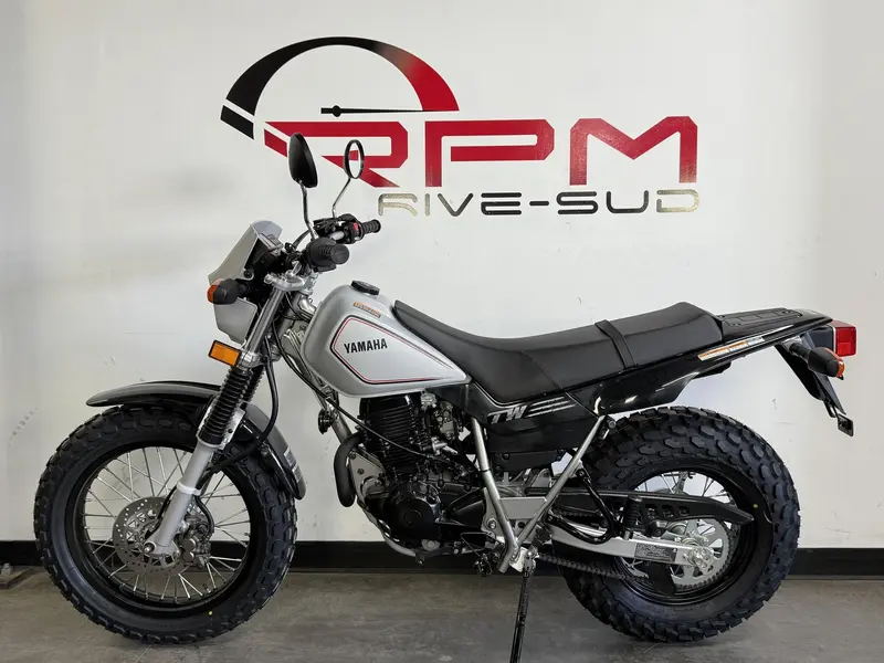 Yamaha TW200 *À partir de 3.99%💳 2026