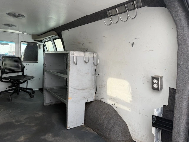 2014 Gmc Savana 3500 Cargo Van alt