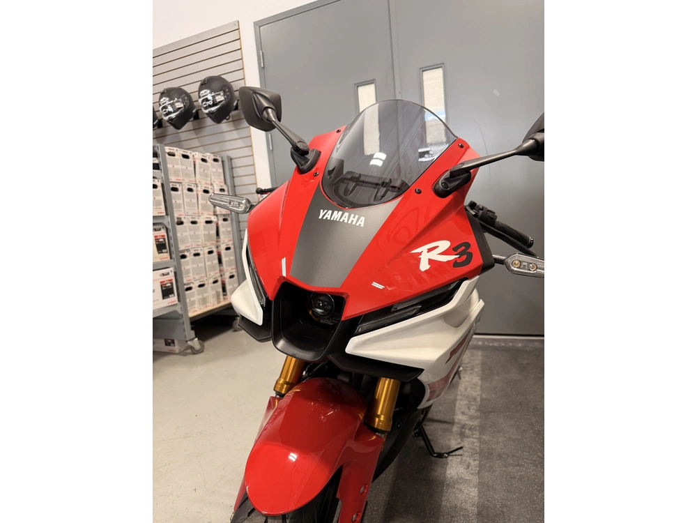 Yamaha Yzf-r3 Yzf-r3 70e Anniversaire 2026 alt