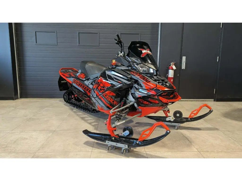 Ski-Doo RENEGADE X 900 ACE TURBO 2021