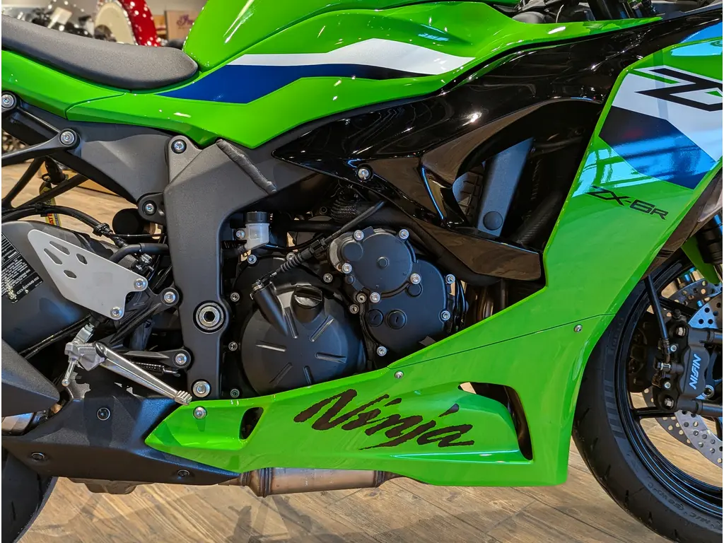 New 2026 Kawasaki Ninja ZX-6R KRT Edition Non-ABS in Headingley