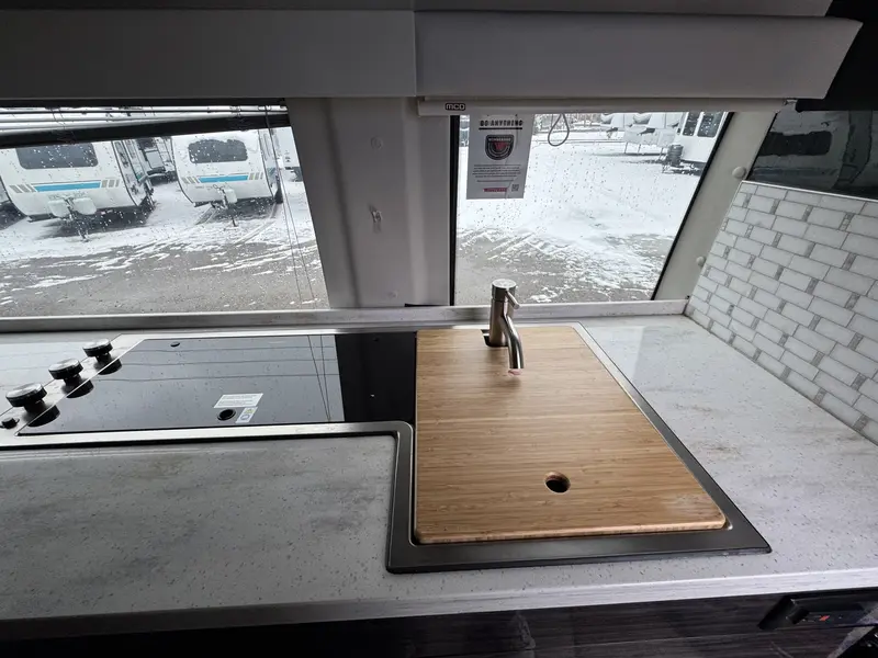 2022 Winnebago ERA 70B thumbnail 13