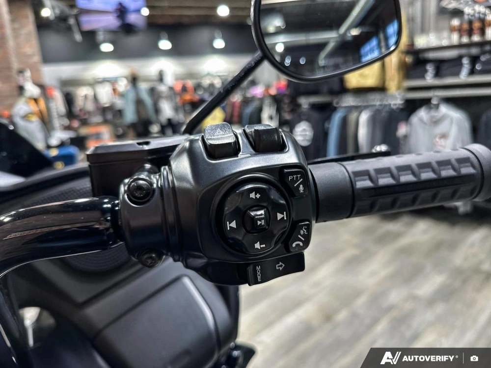 2026 Harley-davidson Road Glide alt