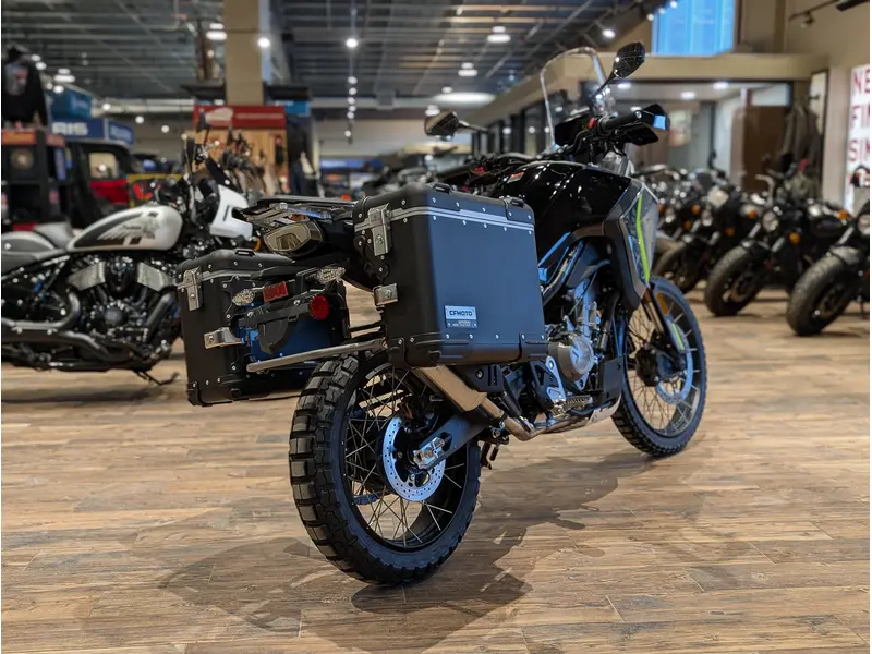 2026 CFMOTO IBEX 450 // Tundra Grey w/ Hard Boxes, Heated Grips & Heightened Windshield