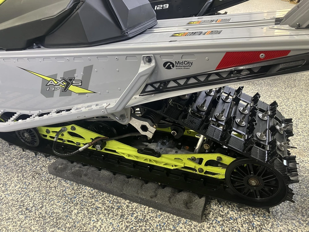 2020 Polaris 800 Indy Xc 137 alt