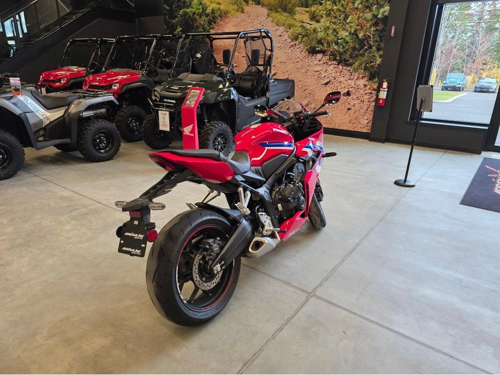 Honda Cbr650ract 2026 alt