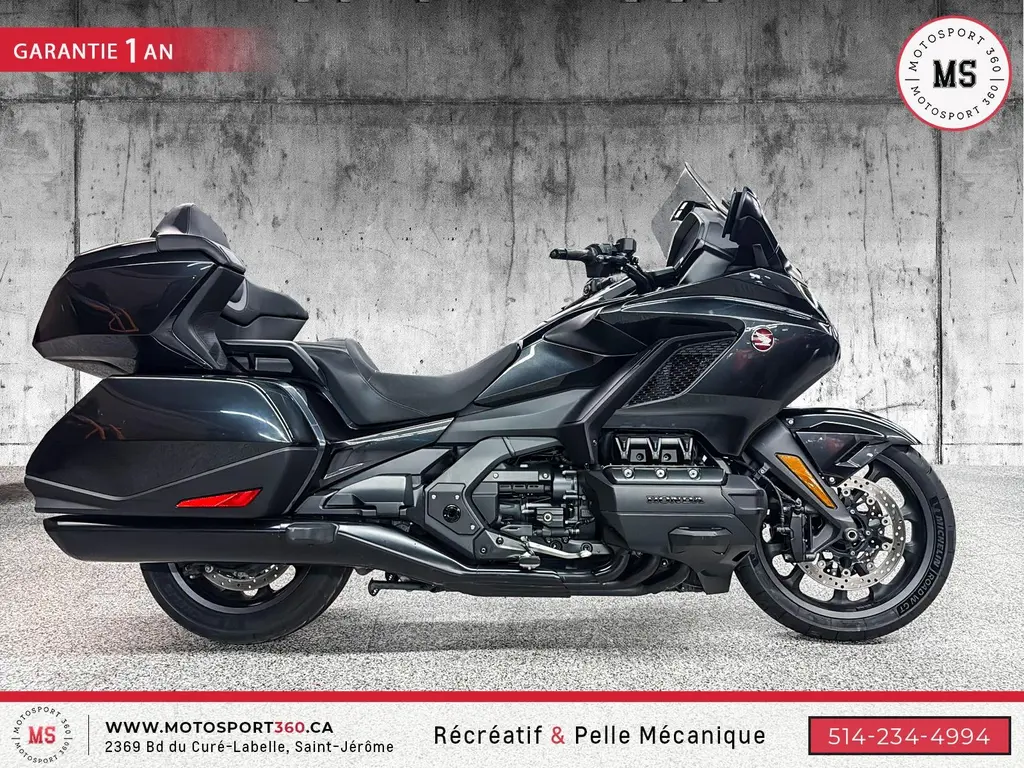 2021 Honda GOLDWING TOUR GL1800  UN DEAL ! SUPER CONDITION !