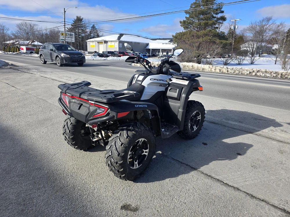 2022 Cfmoto Cforce 600 alt