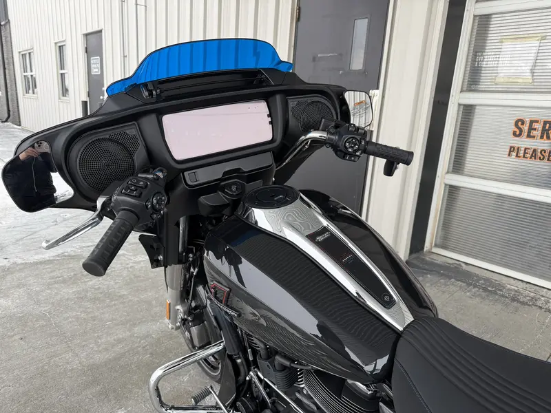 2026 Harley-Davidson STREET GLIDE thumbnail 19