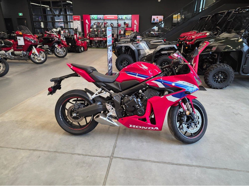 Honda Cbr650ract 2026 alt