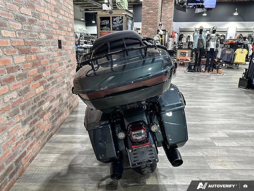 2026 Harley-davidson Street Glide Limited alt