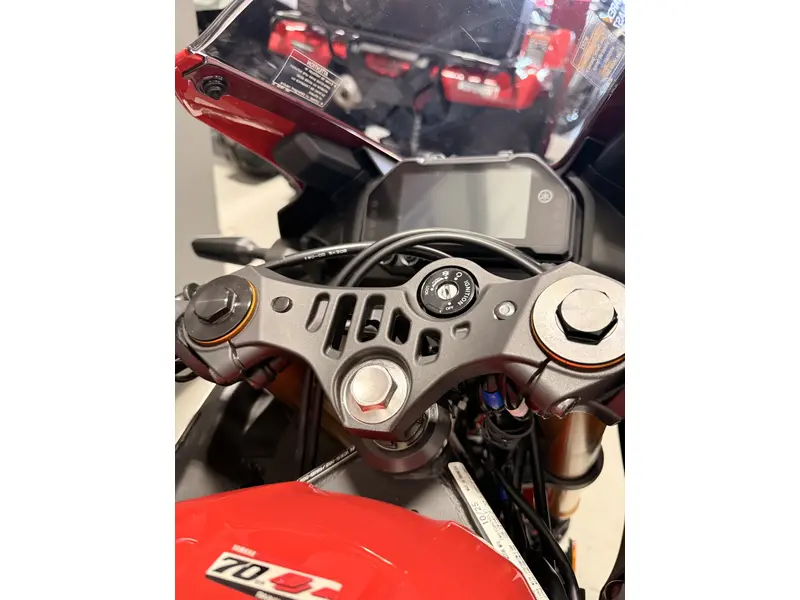 2026 Yamaha YZF-R3 R3 thumbnail 9