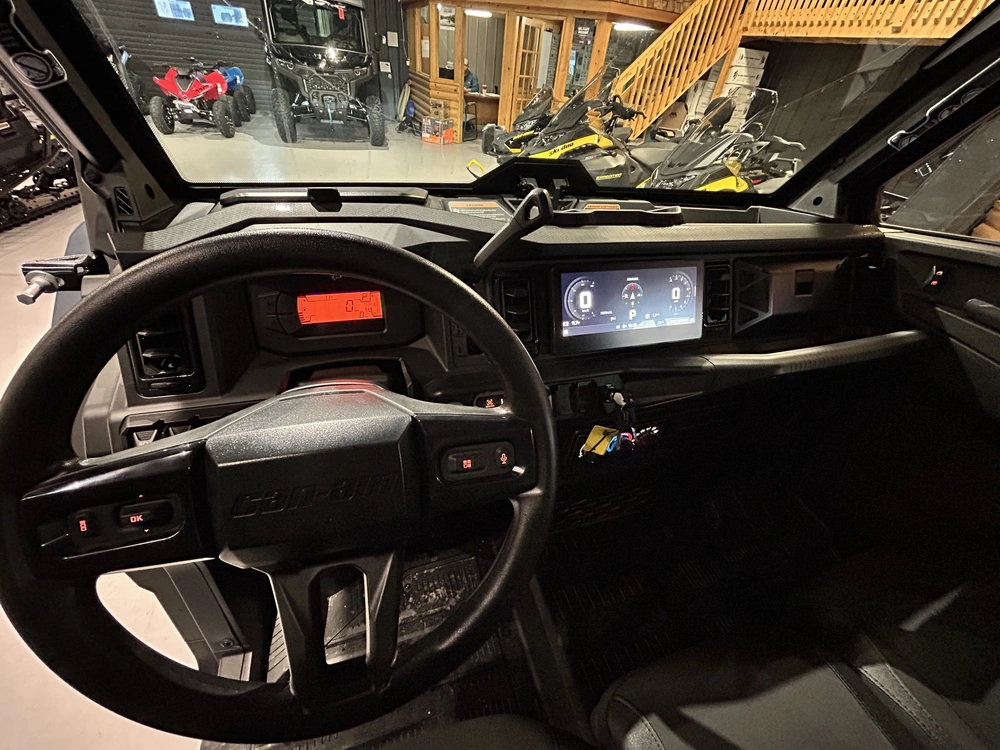 2026 Can-am Defender Xt Cab Hd11 10.25 It alt