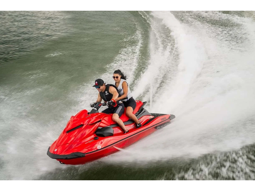 2026 Yamaha Svho alt