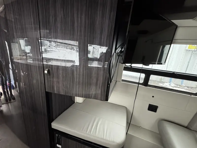 2022 Winnebago ERA 70B thumbnail 9