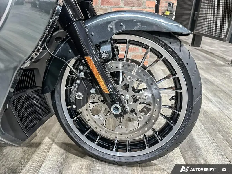 2026 Harley-Davidson Street Glide Limited thumbnail 6