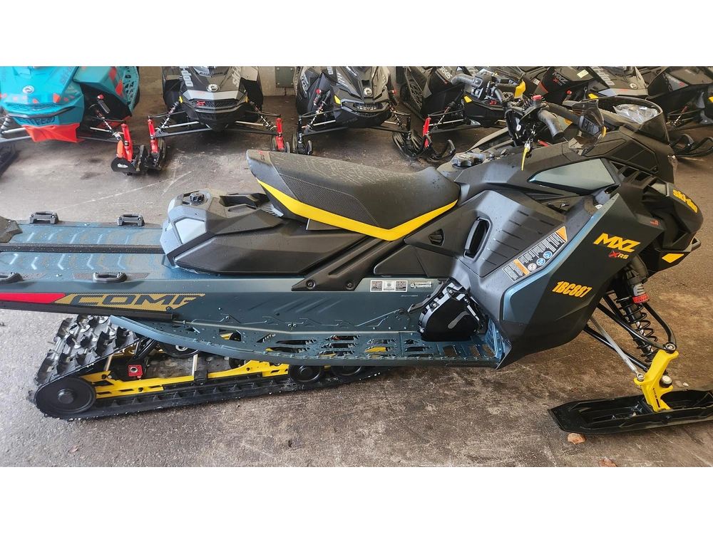 2026 Ski-doo Mxz Xrs 850 Turbo, Smart Shocks, 10.25 Gauge alt