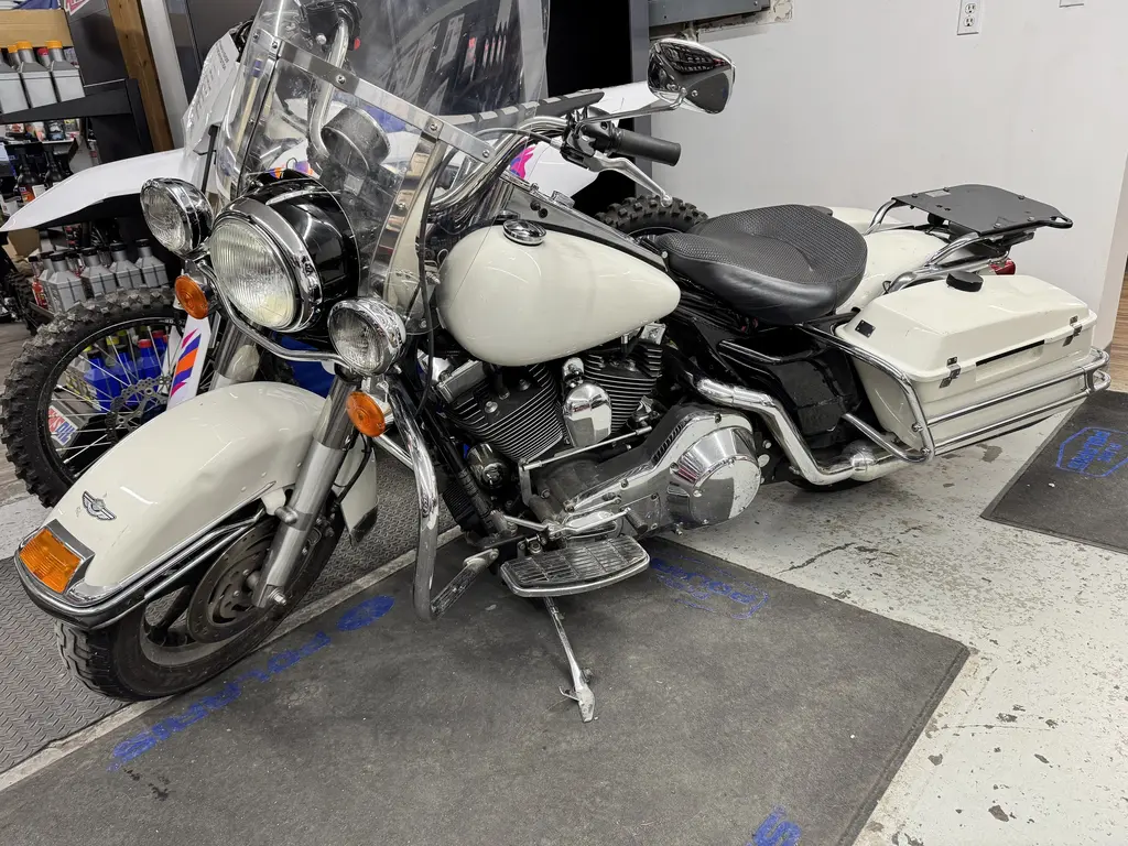 2003 Harley-Davidson ROAD KING POLICE (FLHPI)