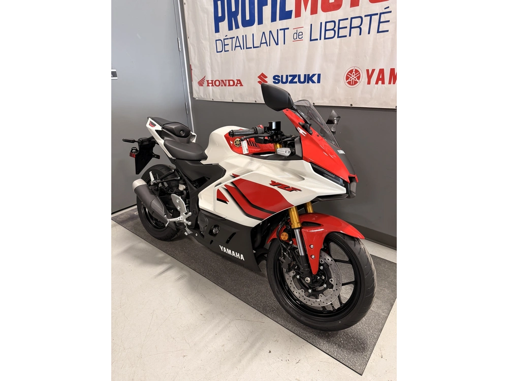 Yamaha Yzf-r3 Yzf-r3 70e Anniversaire 2026 alt