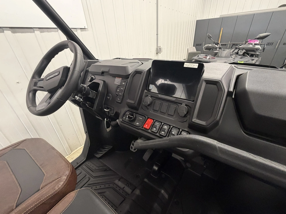 2025 Cfmoto Uforce 600 Black alt